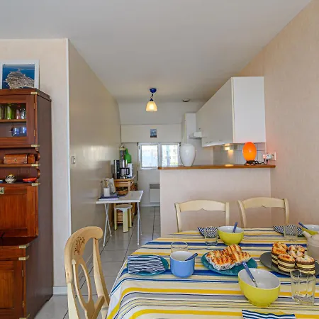 Des Iles By Interhome Appartement Quiberon